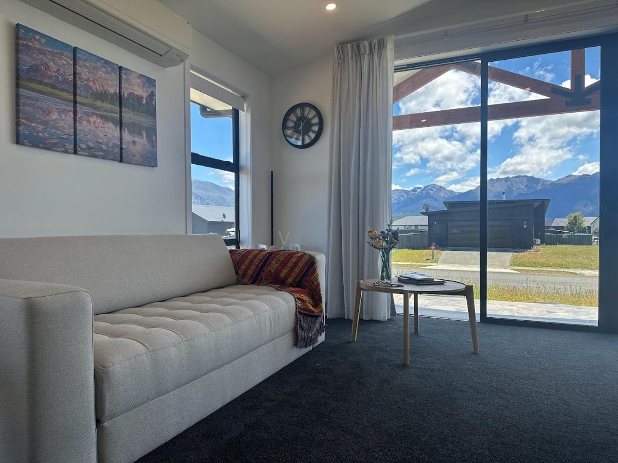 Holiday Home In Beautiful Te Anau Bagian luar foto