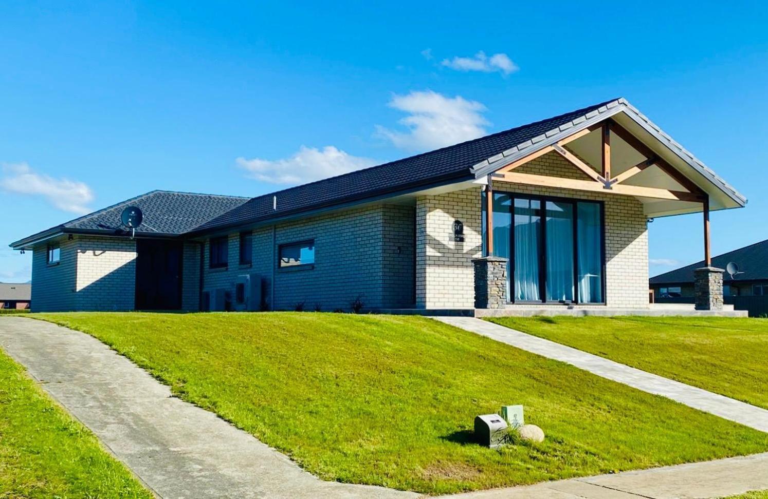 Holiday Home In Beautiful Te Anau Bagian luar foto